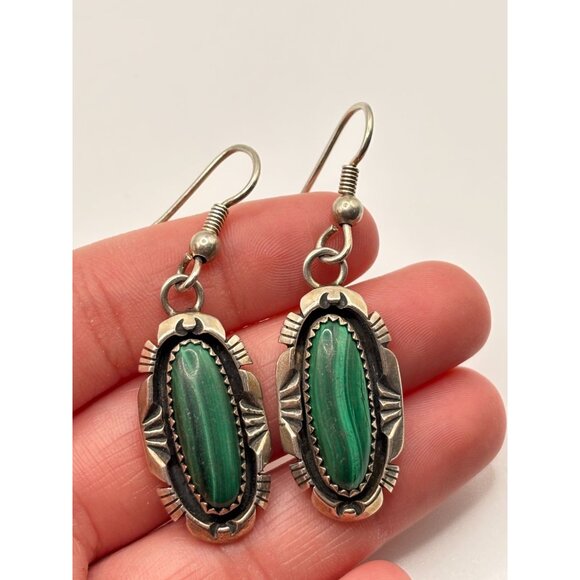 925 Vintage Sterling Silver Native American Navajo Oval Malachite Drop Earrings - Picture 5 of 7